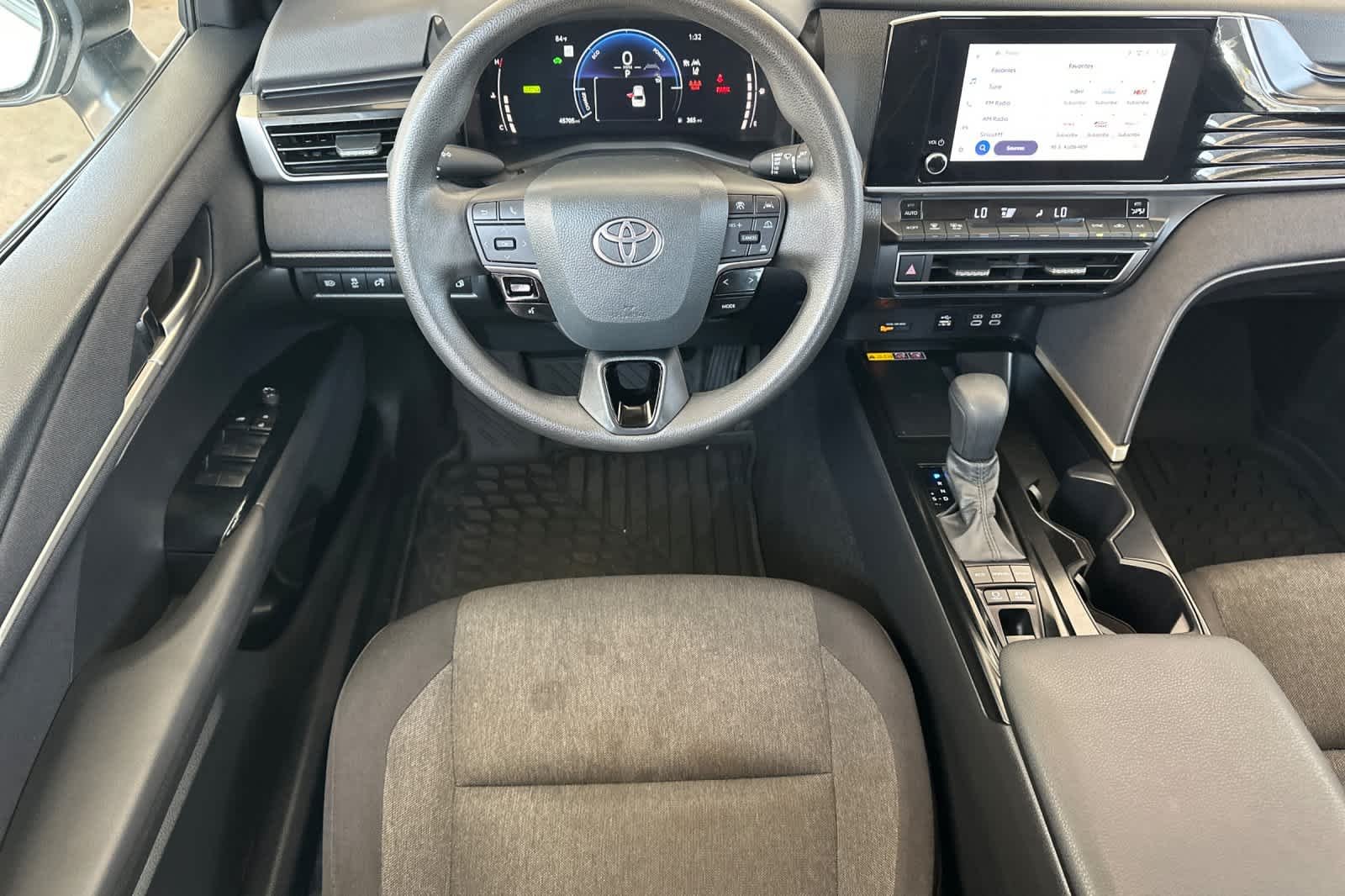 Used 2025 Ice Cap Toyota LE image 14