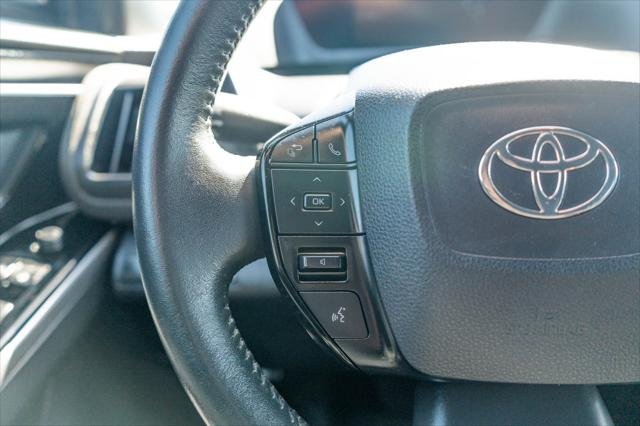 Certified Used 2023 WIND CHILL PEARL* Toyota  image 26