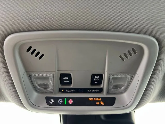 Used 2024 White Chevrolet LT image 27