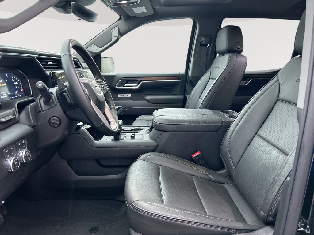 Used 2025 Onyx Black GMC Denali image 23