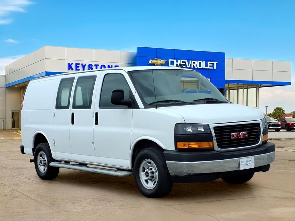 2024 GMC Savana 2500's photo