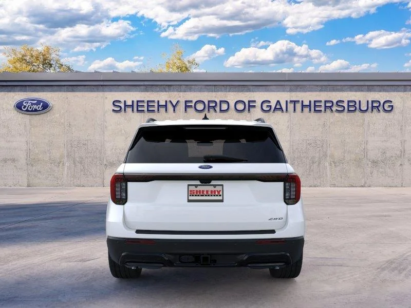 New 2026 Star White Metallic Tri-Coat Ford ST-Line image 6