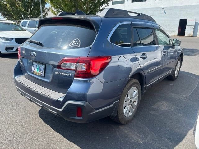 Used 2018 Blue Subaru 2.5i Premium image 2