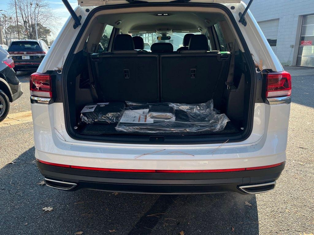 New 2026 Opal White Pearl Volkswagen 2.0T SE image 30