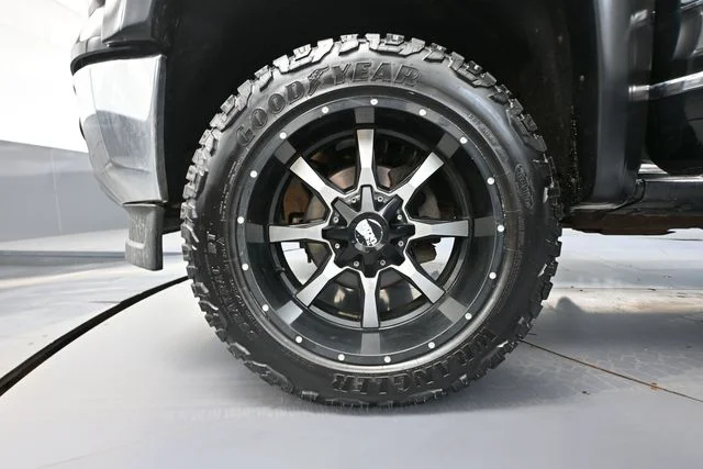 Used 2014 Black GMC SLT image 18