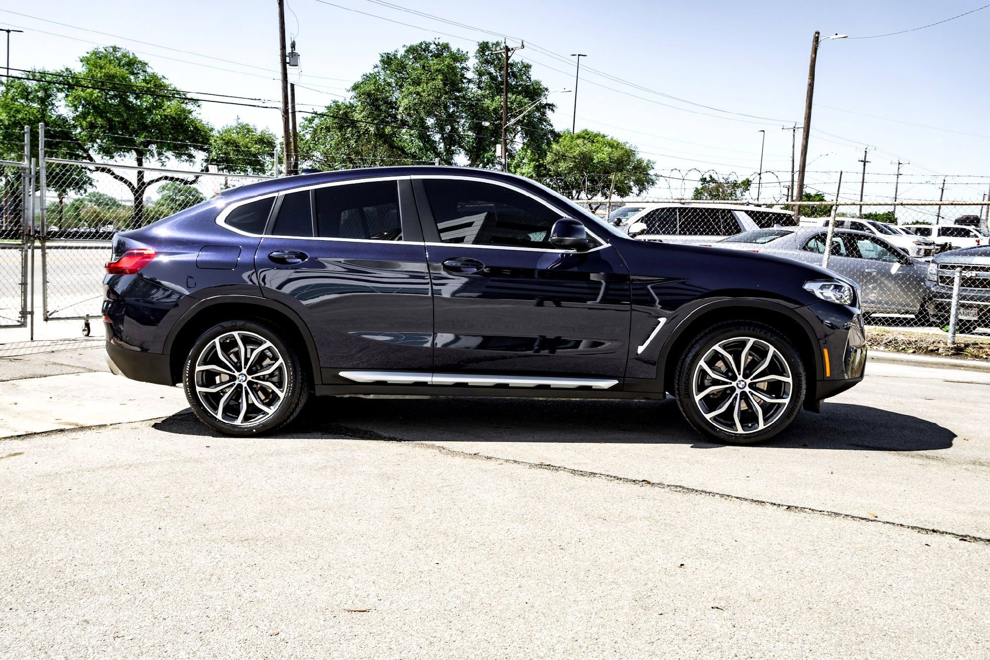 Used 2023 Tanzanite Blue II Metallic BMW xDrive30i image 4