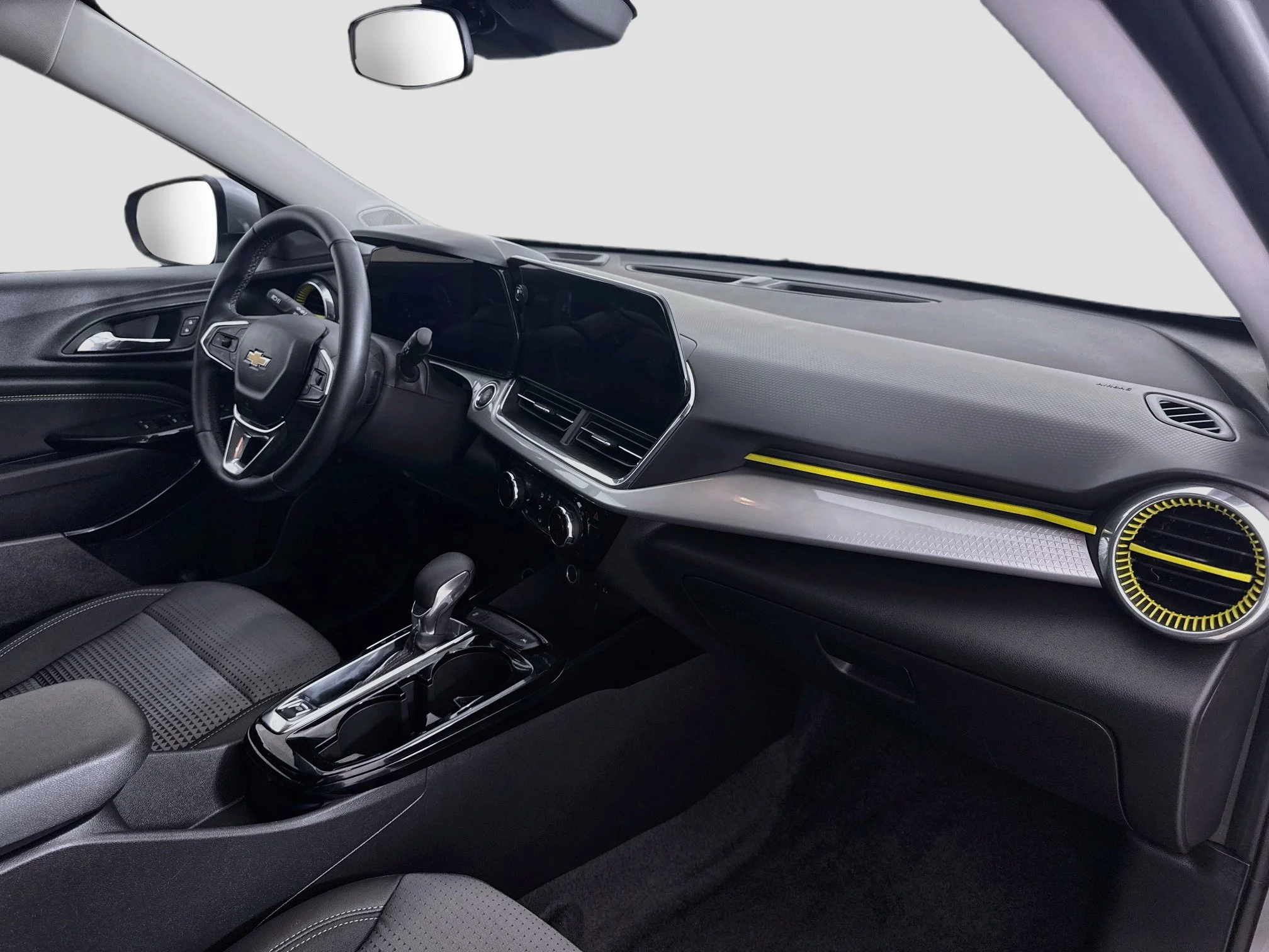 Used 2025 Sterling Gray Metallic Chevrolet LT image 29
