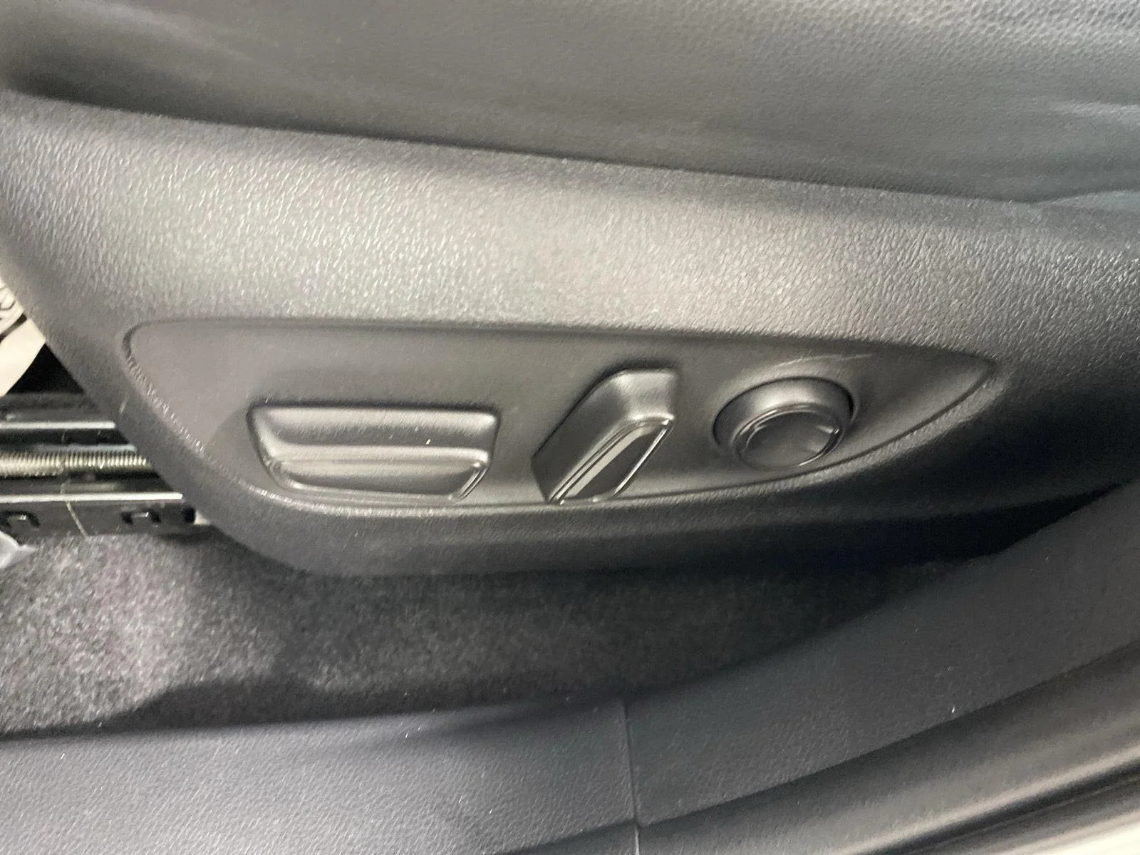 Used 2023 Wind Chill Pearl Toyota XLE image 21