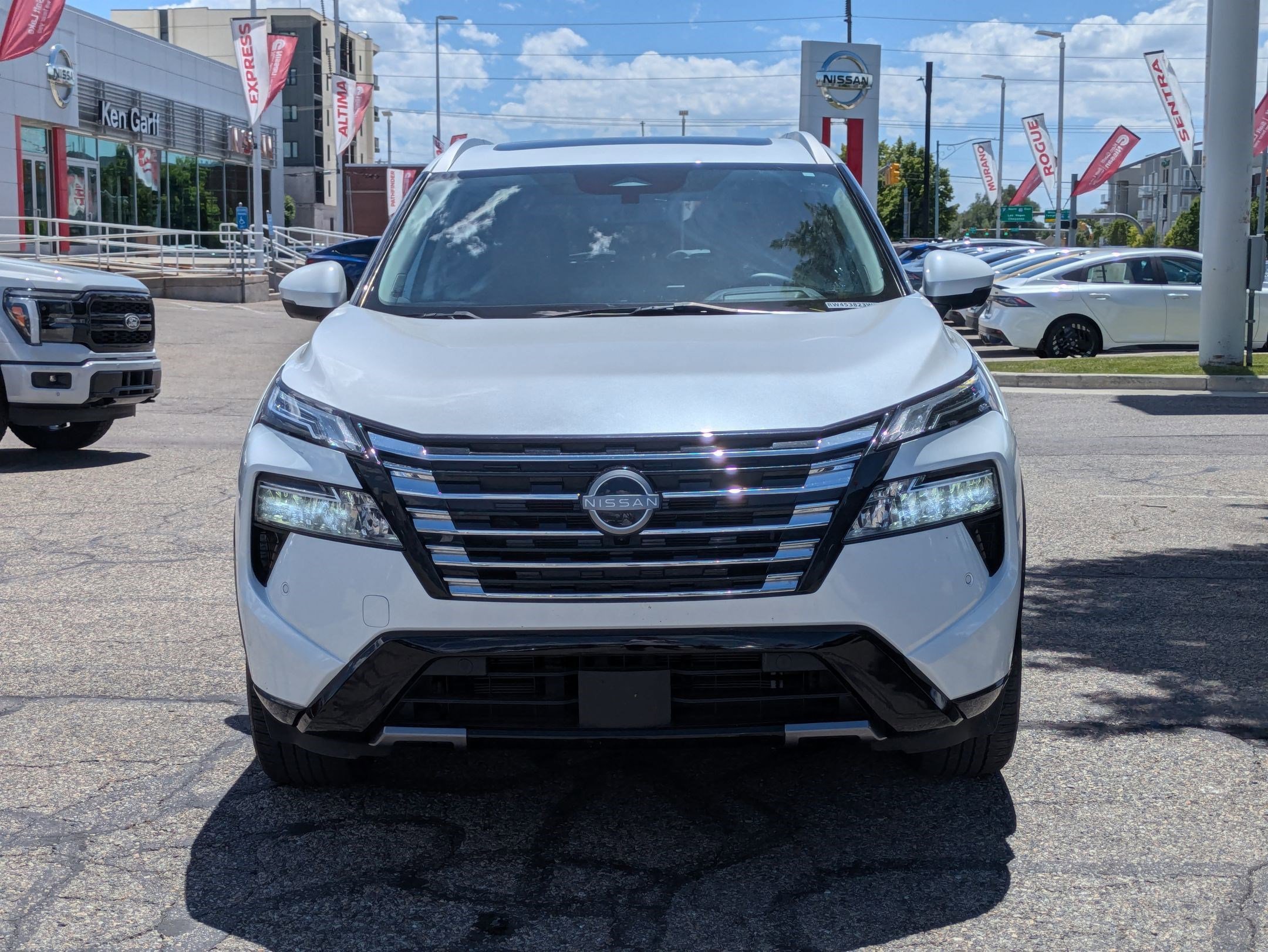 Certified Used 2024 Everest White Pearl Nissan Platinum image 10