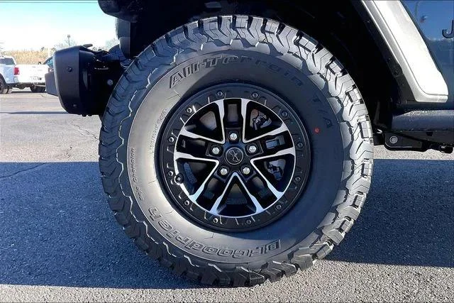 New 2026 Anvil Clear-Coat Exterior Paint Jeep Rubicon 392 image 12