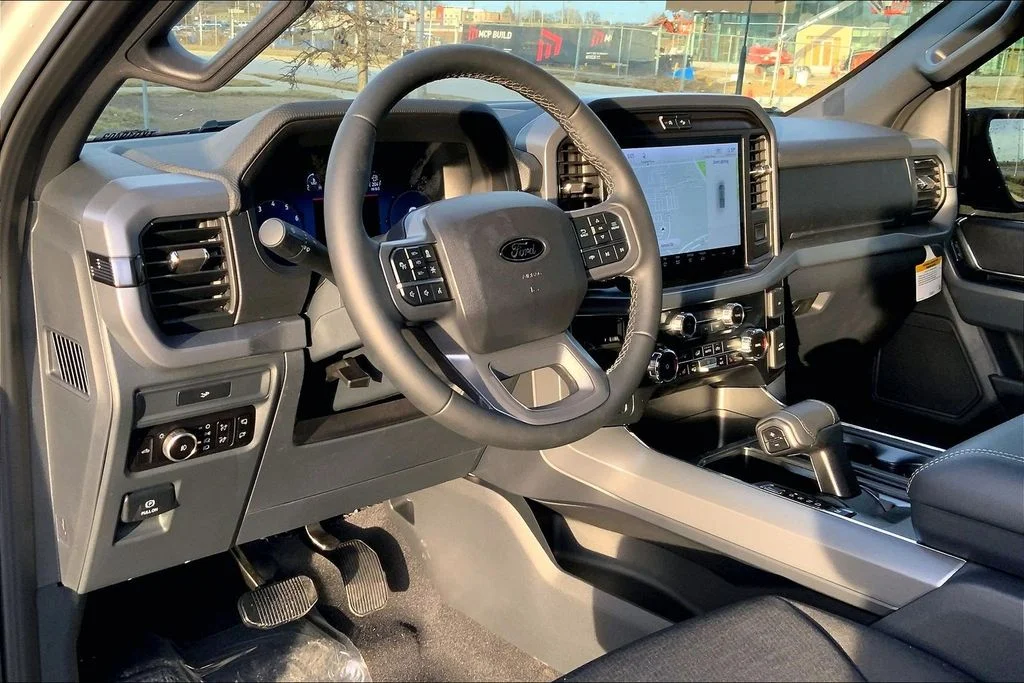 New 2026 Avalanche Ford XLT image 6