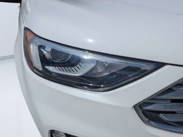 Used 2020 White Ford SEL image 9