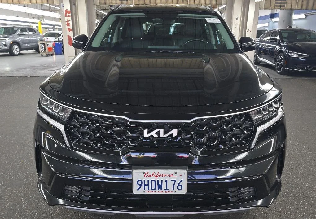 Used 2023 Kia Sorento EX Hybrid with VIN KNDRH4LG5P5223146 for sale in Kansas City