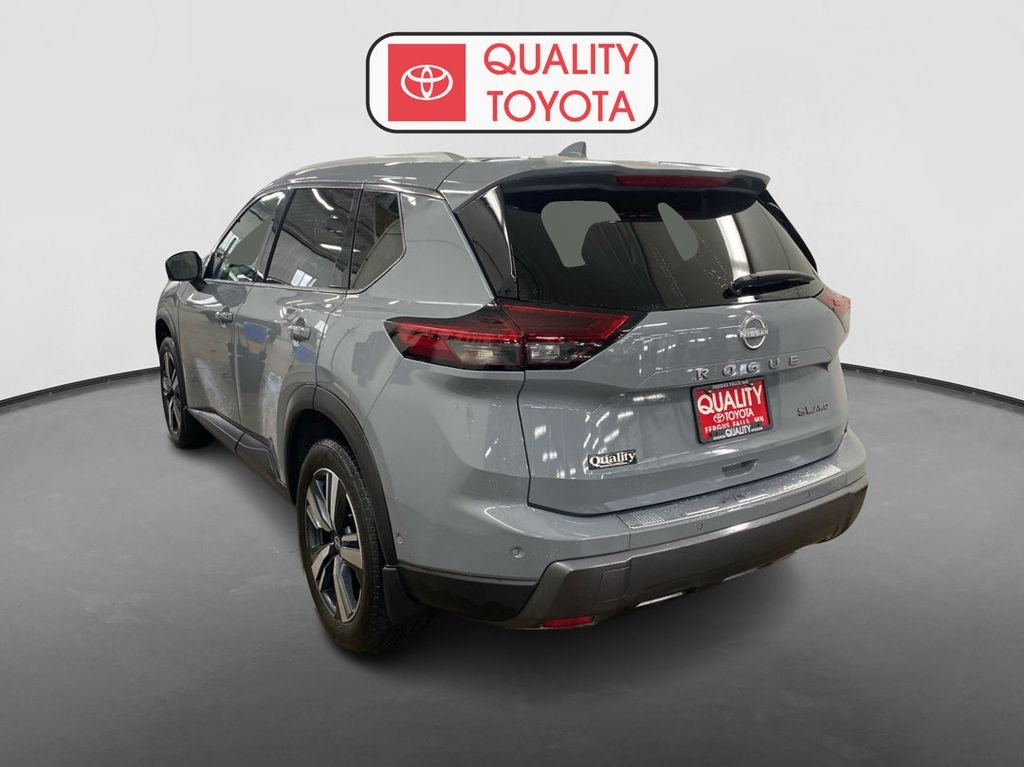 Used 2024 Gray Nissan SL image 4
