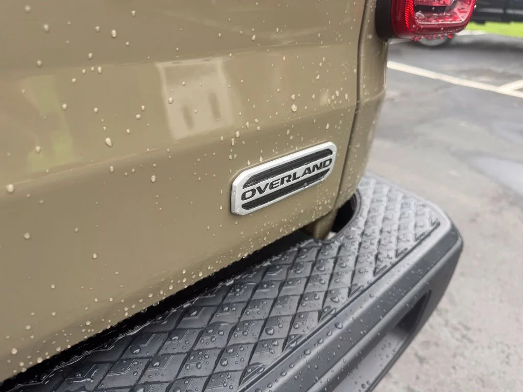 Used 2020 Green Jeep Overland image 51