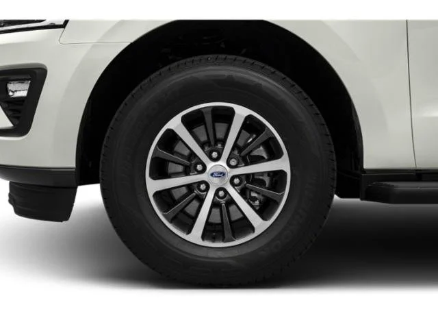 Used 2018 Blue Ford XLT image 11