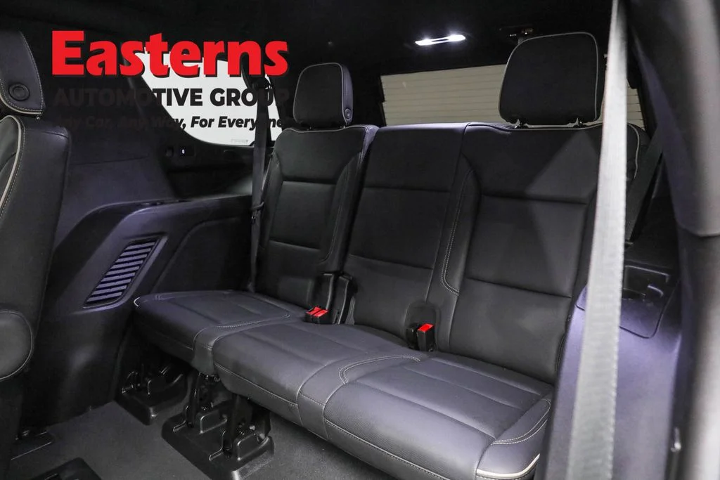 Used 2024 Gray Chevrolet Premier image 27