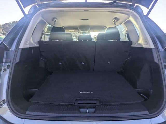 Used 2024 Gray Nissan S image 11