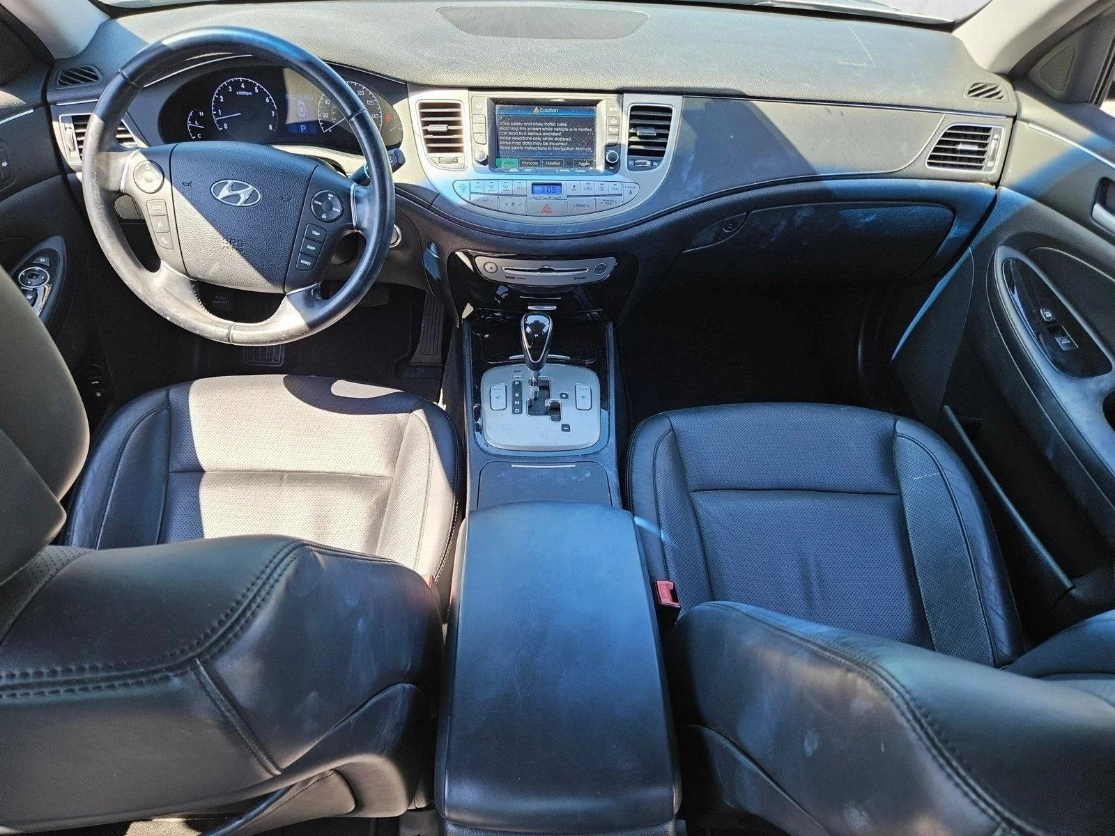 Used 2013 Titanium Gray Metallic Hyundai 3.8L image 19