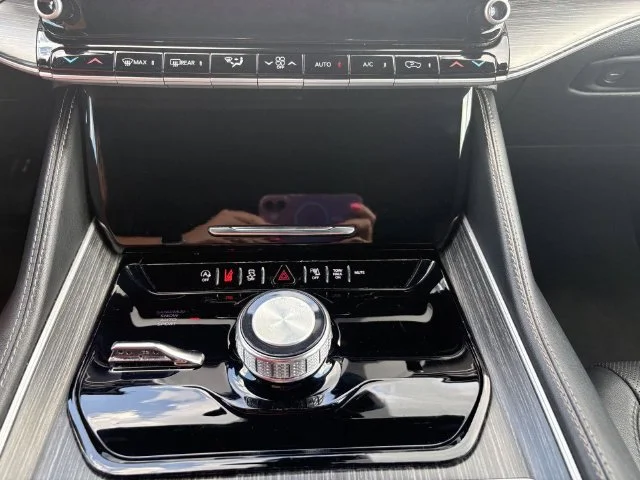 2024 Jeep Wagoneer Series II - Photo 27