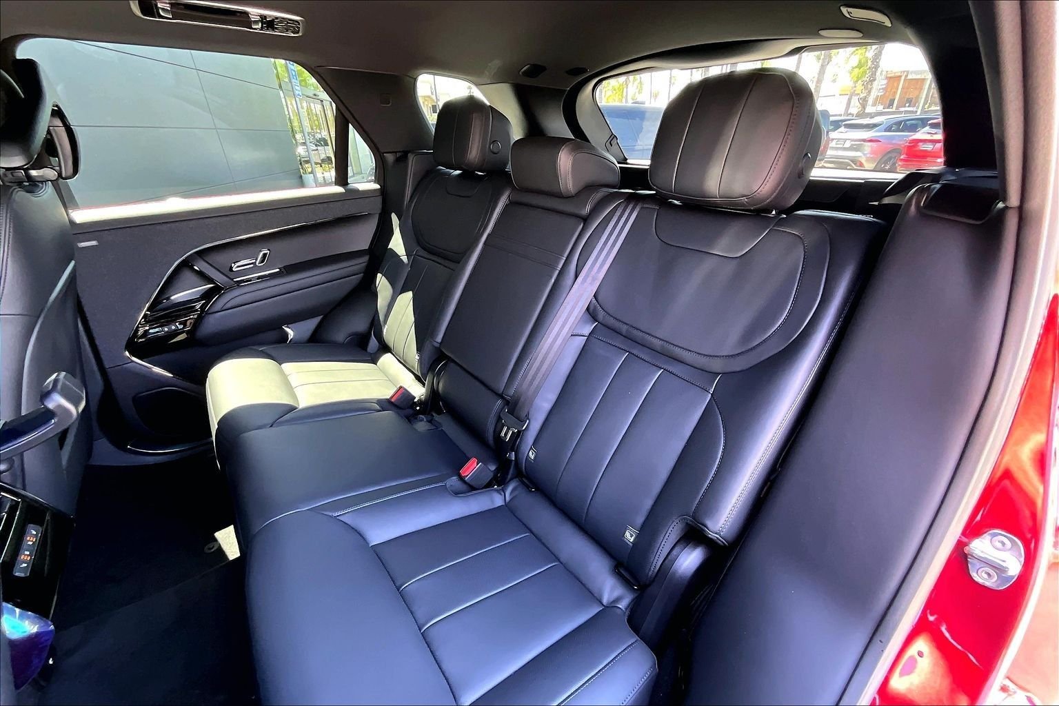 New 2026 Firenze Red Land Rover Dynamic SE image 10