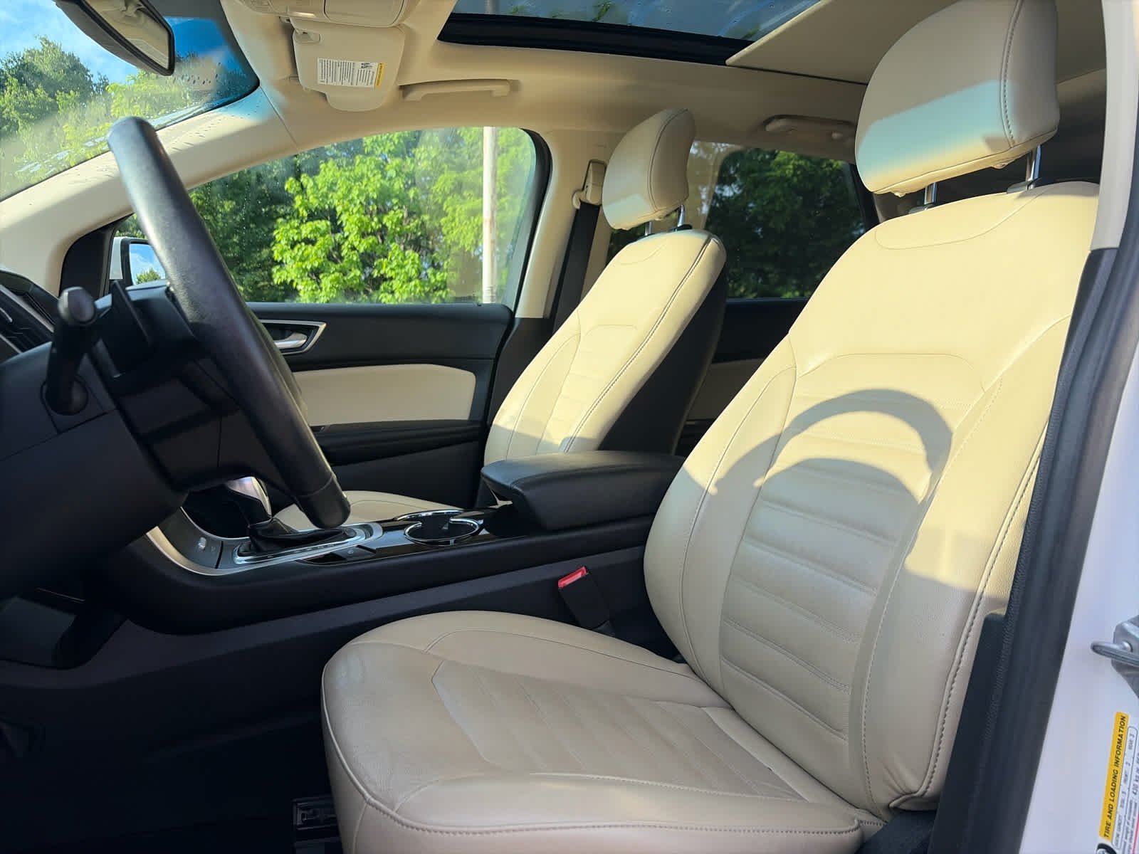 Used 2015 White Ford SEL image 5