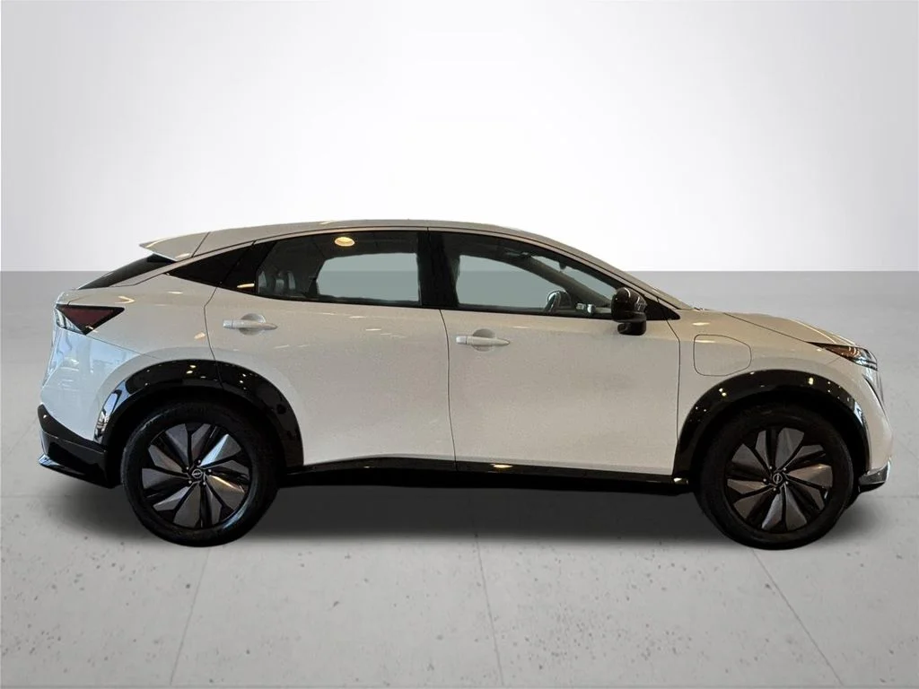 Certified Used 2024 White Nissan ENGAGE image 7