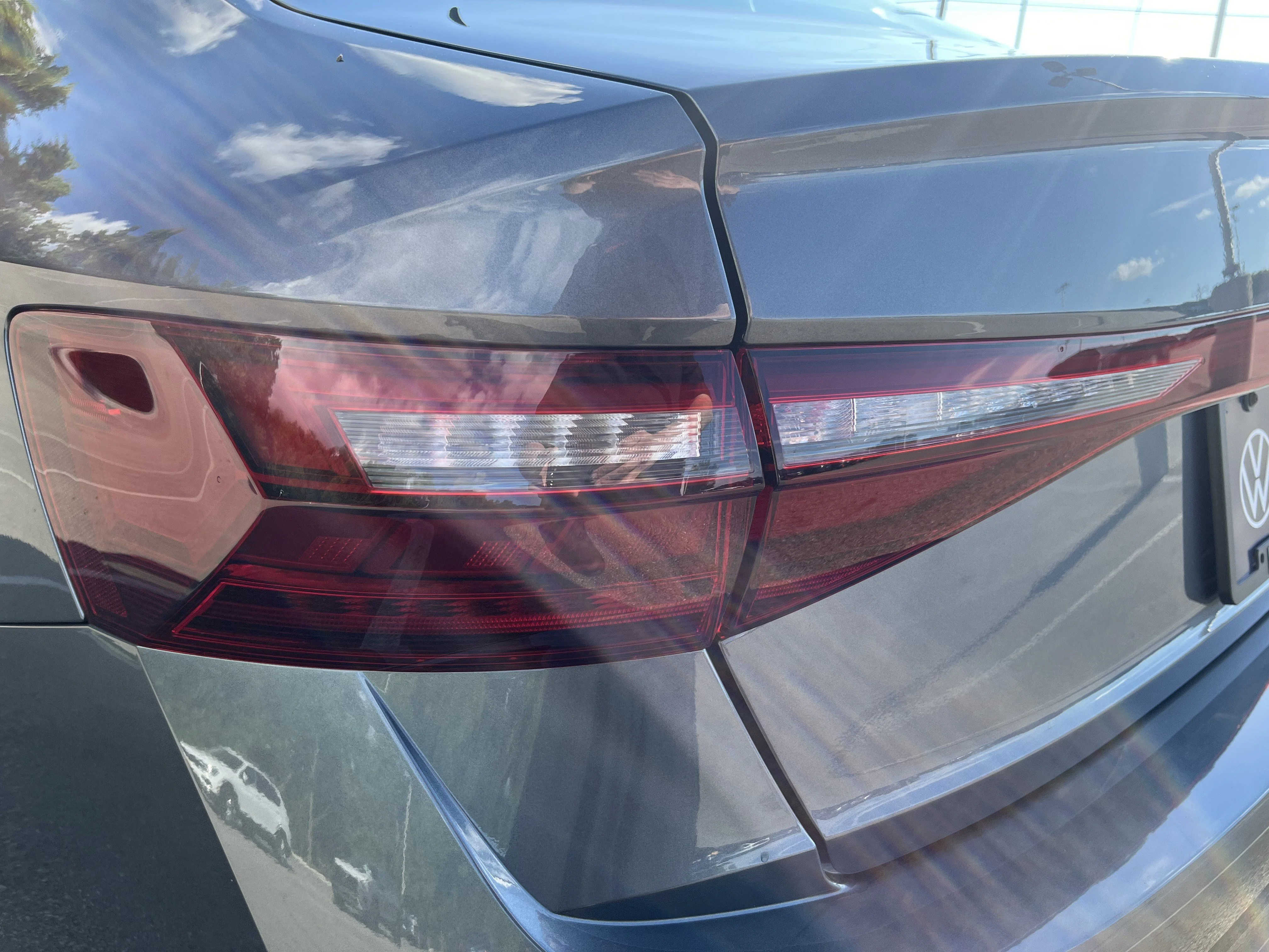 Used 2025 Platinum Gray Metallic Volkswagen SE image 27