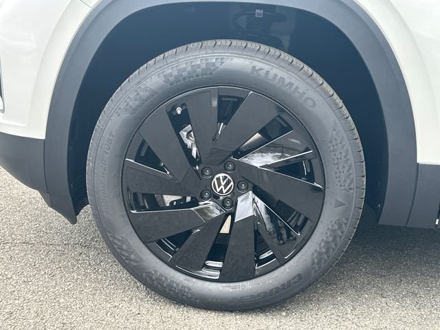 New 2026 White/off-white Volkswagen 2.0T SE w/Technology image 29