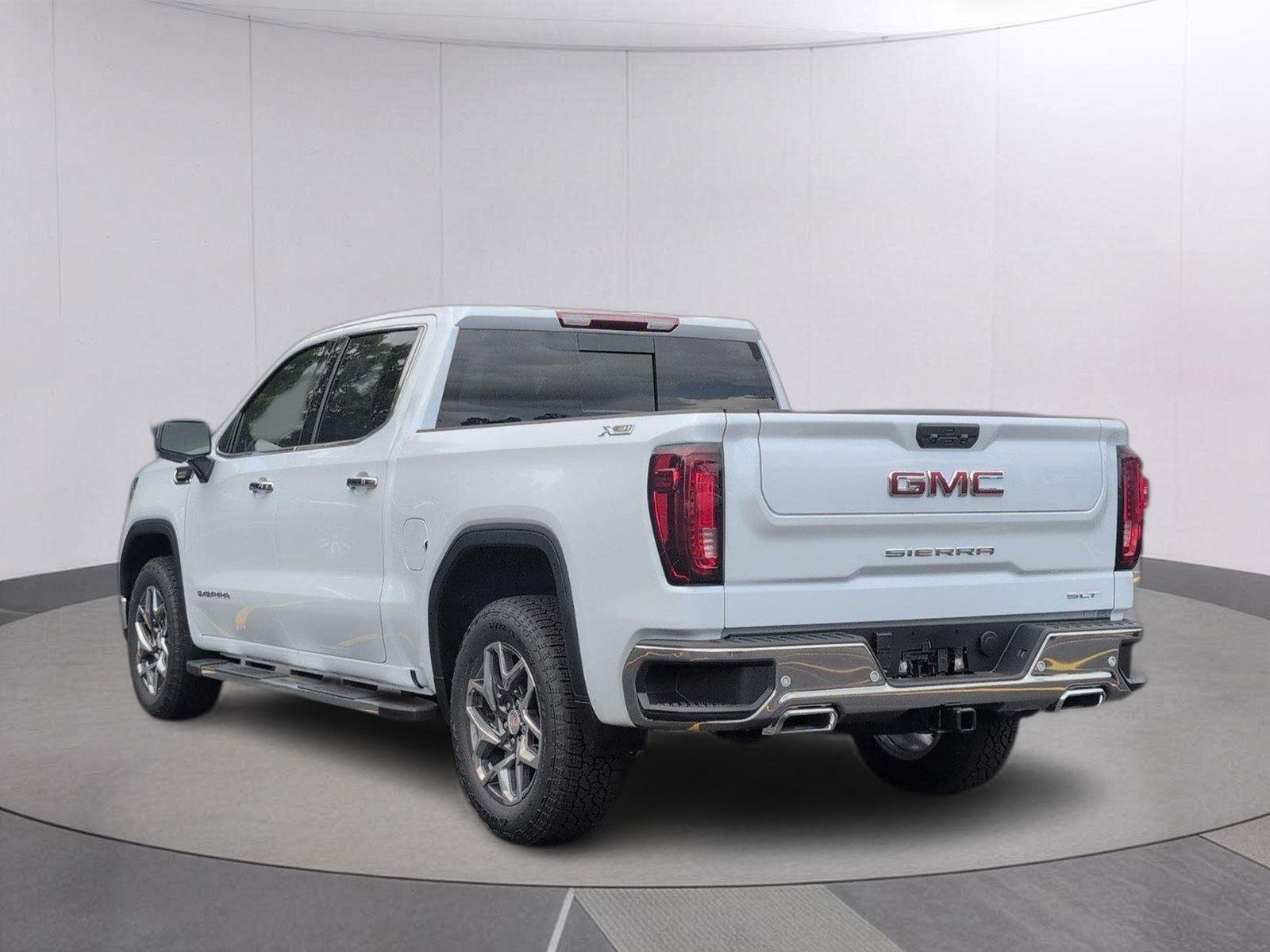 New 2026 Glacier White Tricoat GMC SLT image 3