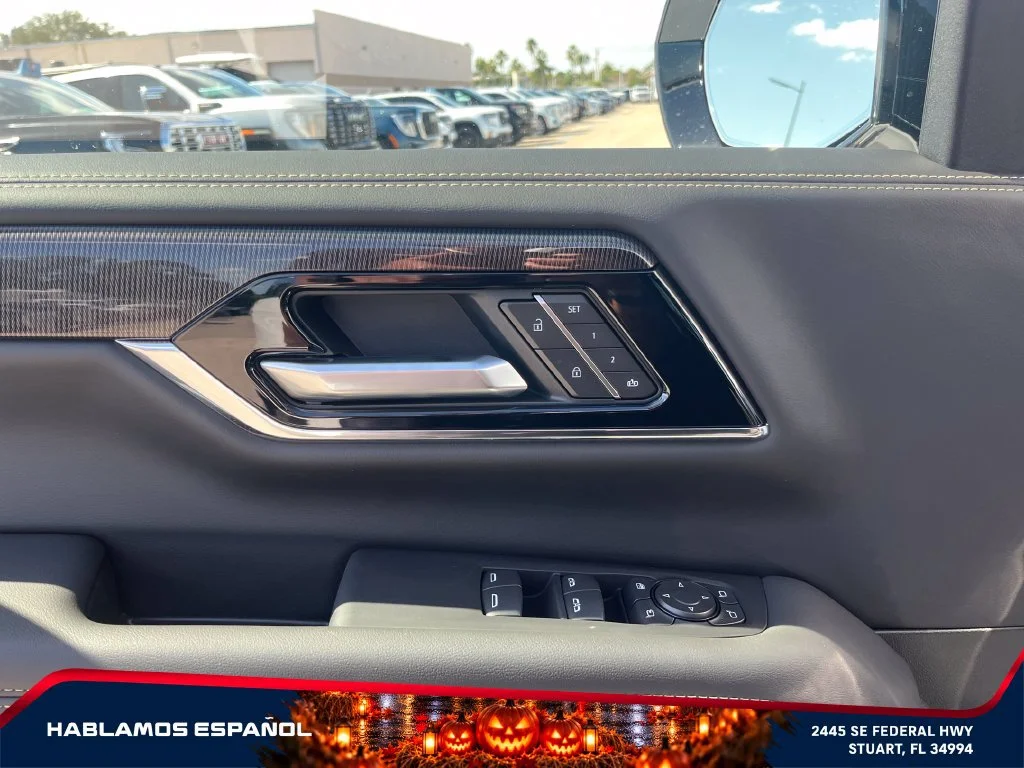 New 2027 Summit White GMC Elevation image 23