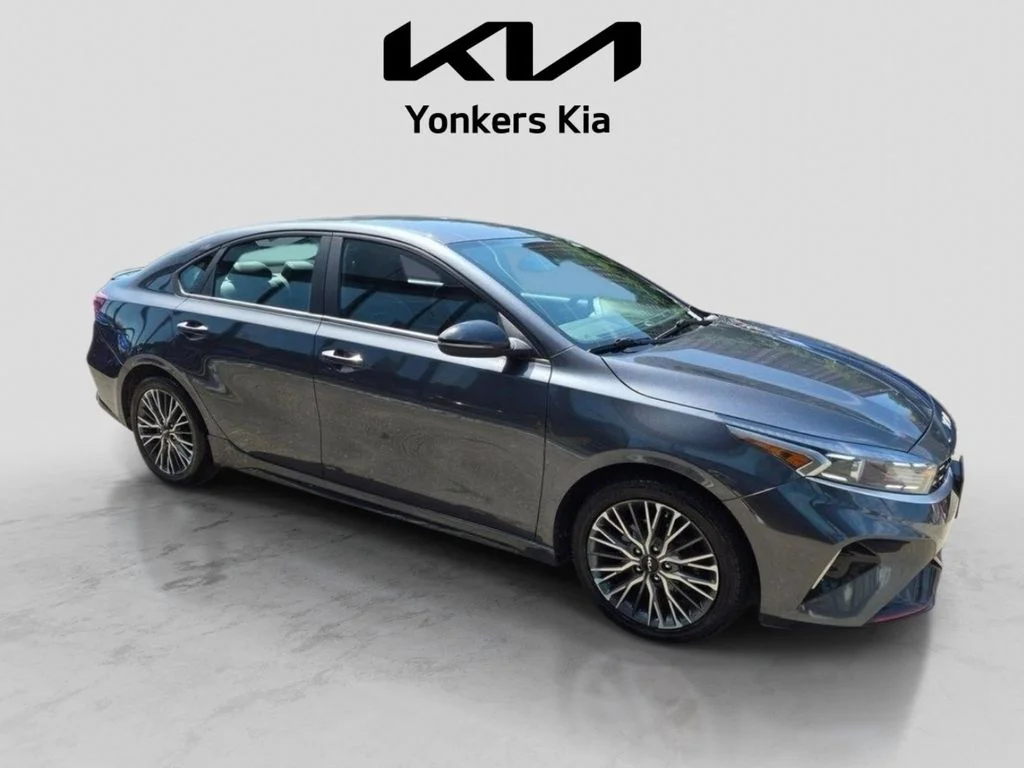 Used 2023 Gray Kia GT-Line image 5