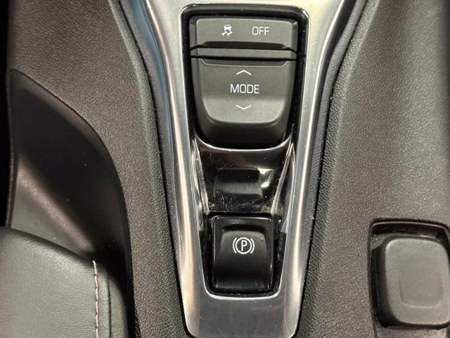 Used 2018 Blue Chevrolet 1LT image 26