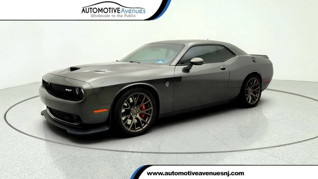 2016 Dodge Challenger SRT Hellcat's photo