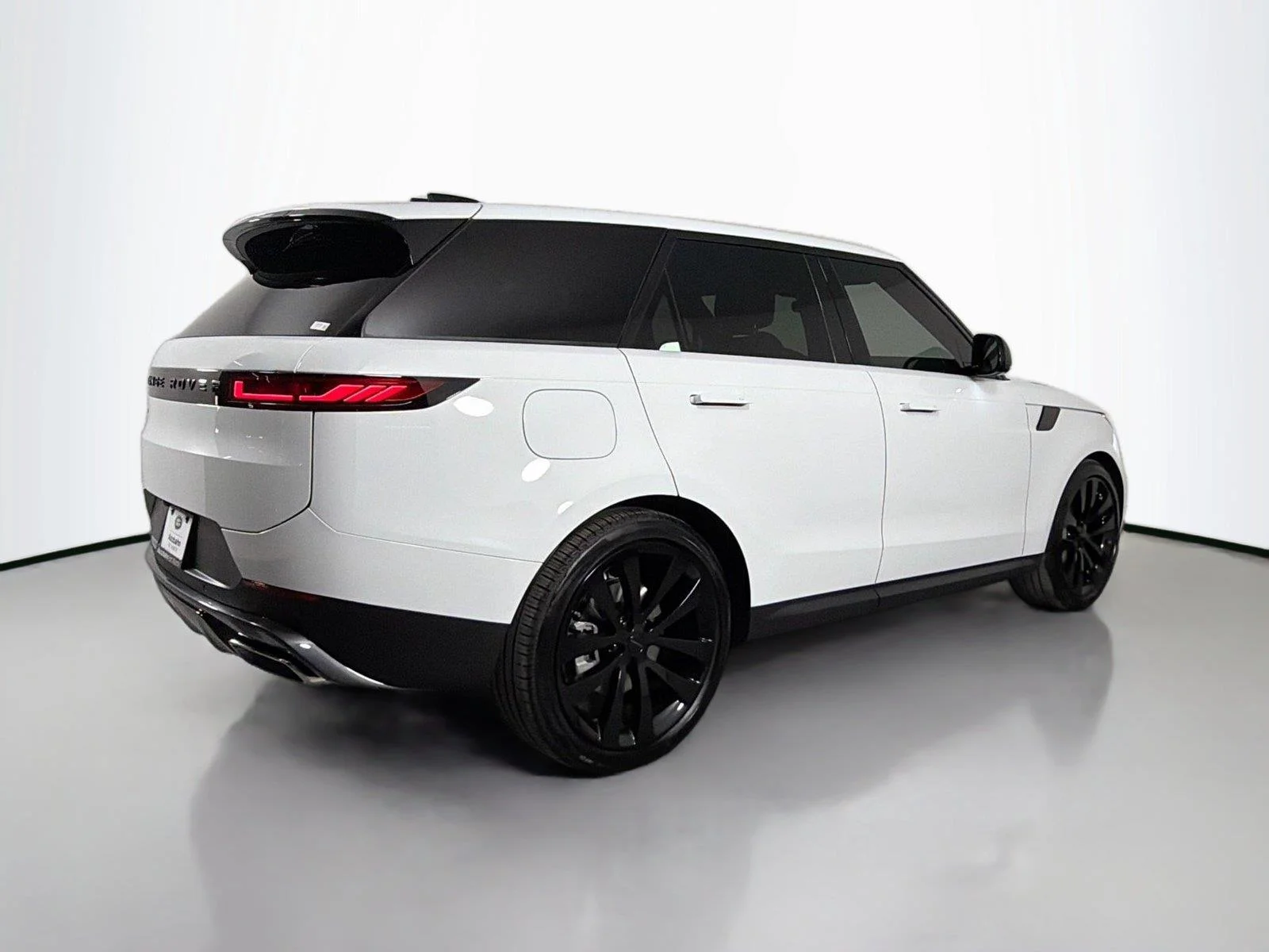 Certified Used 2026 Fuji White Land Rover SE P360 image 5
