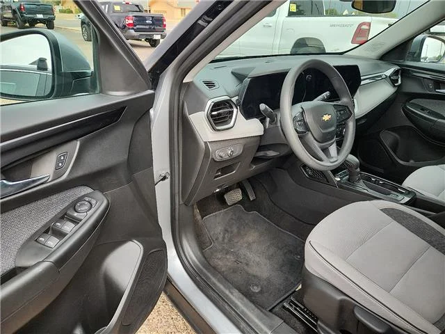 Used 2025 Gray Chevrolet LT Front-Wheel Drive image 16