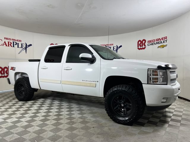Used 2009 SUMMIT WHITE Chevrolet LT image 1