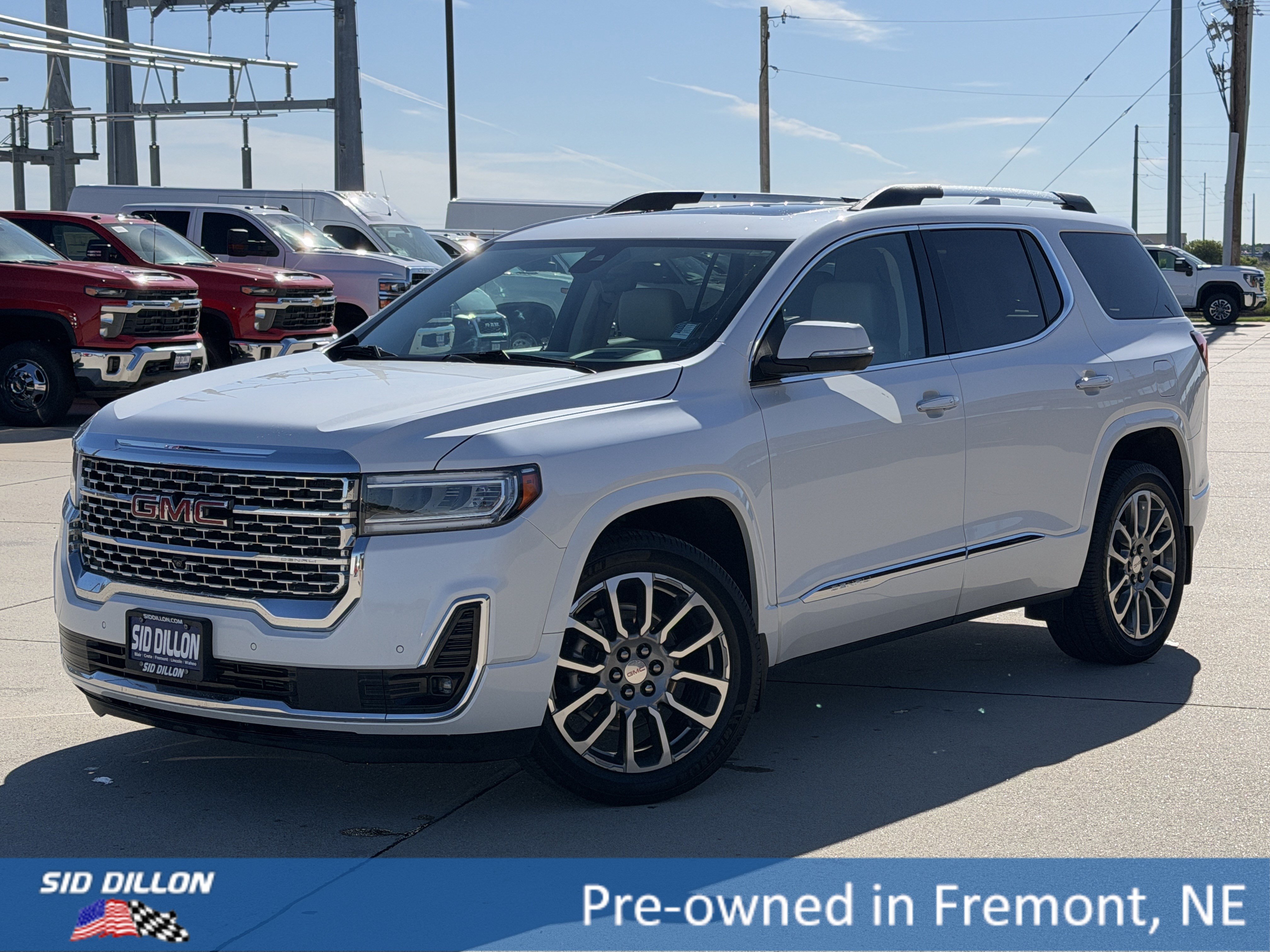 Used 2021 WHITE FROST TRICOAT GMC Denali image 1