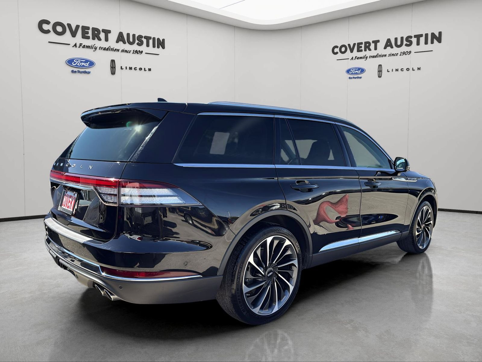 Used 2020 Black Lincoln Reserve image 10