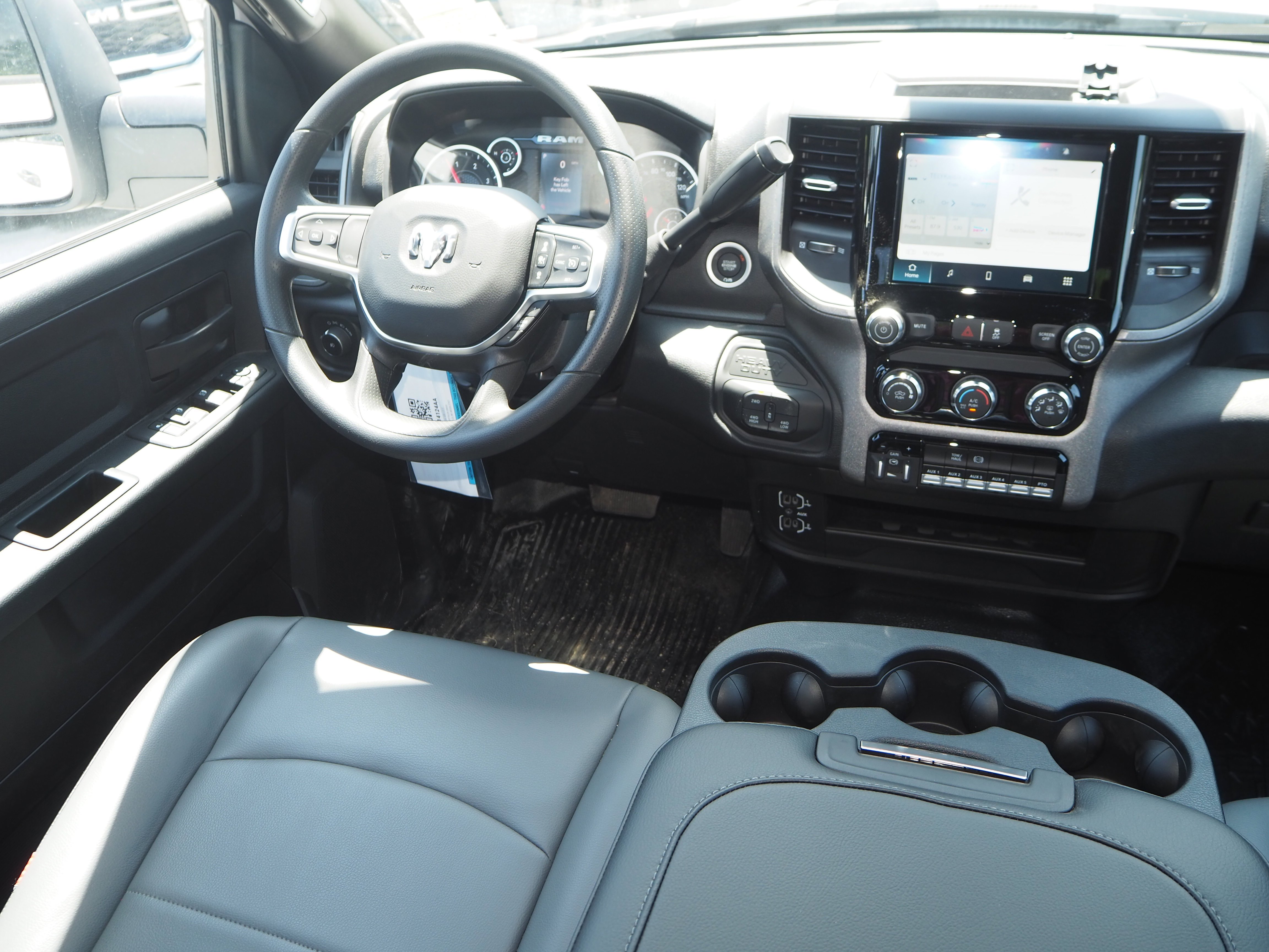 2025 Ram 3500 Tradesman photo 4