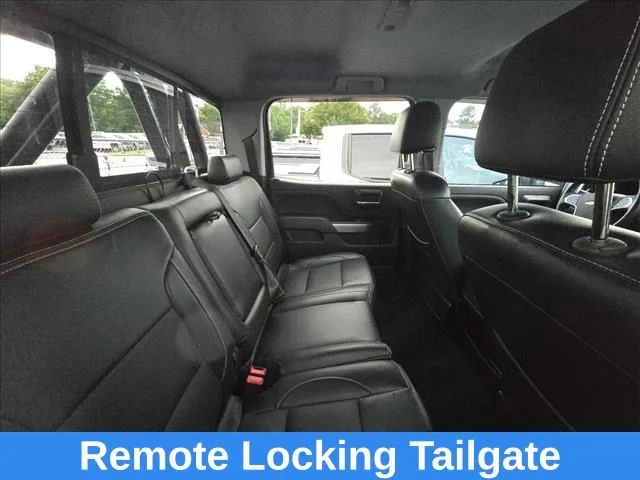 Used 2018 White Chevrolet LT image 17