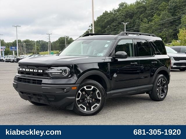 Used 2022 Black Ford Outer Banks image 2