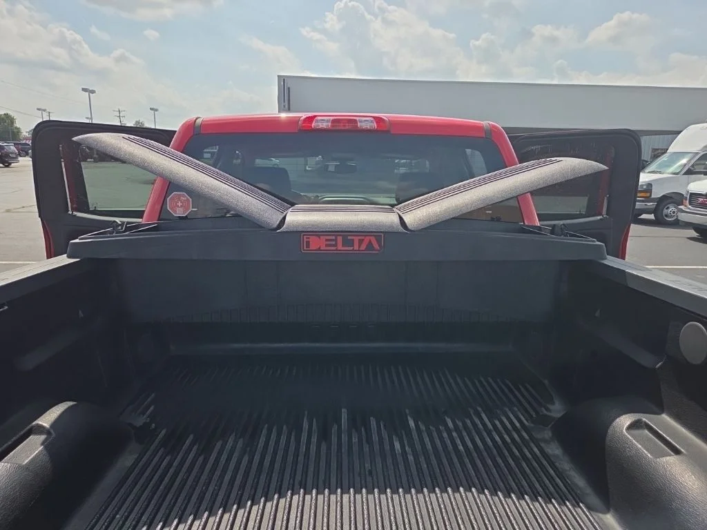 Used 2018 Red Chevrolet LT image 29