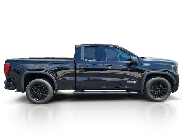 Used 2025 Onyx Black GMC Elevation image 8