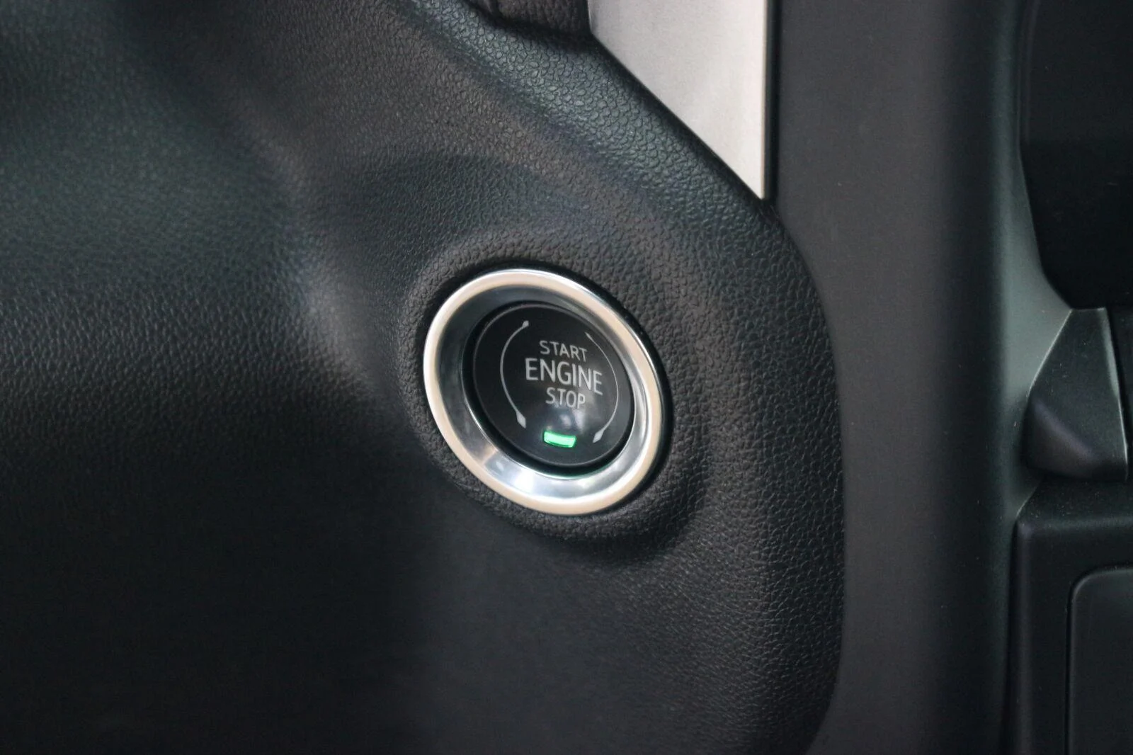 Used 2021 NORTHSKY BLUE METALLIC Chevrolet RST image 31