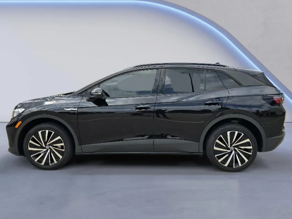 Used 2024 Deep Black Pearl Volkswagen Pro image 2
