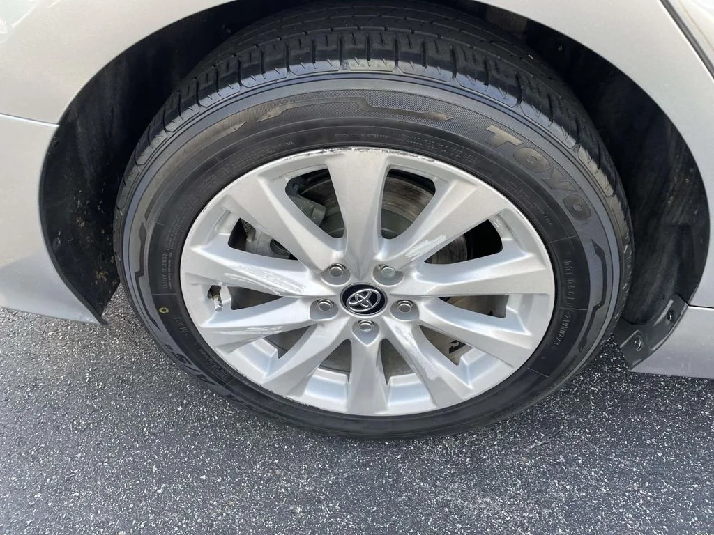 Used 2020 Silver Toyota LE image 7