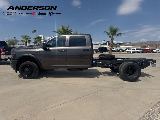 2025 RAM 3500 Chassis Tradesman - Photo 2