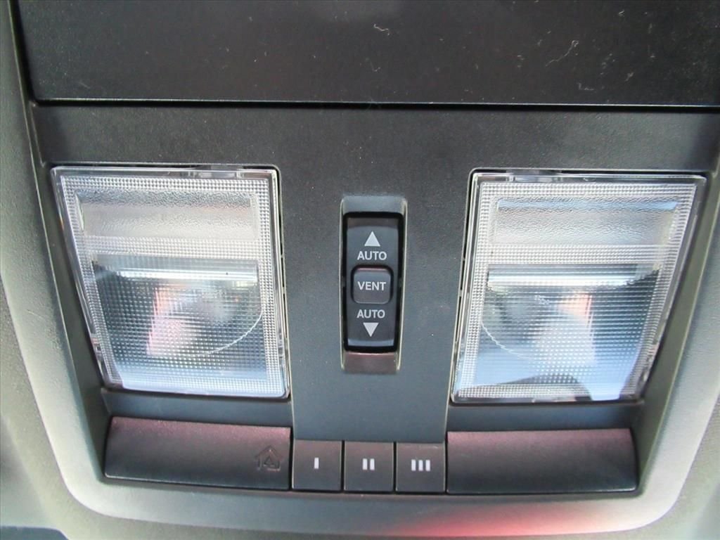 Used 2018 White Dodge R/T image 29