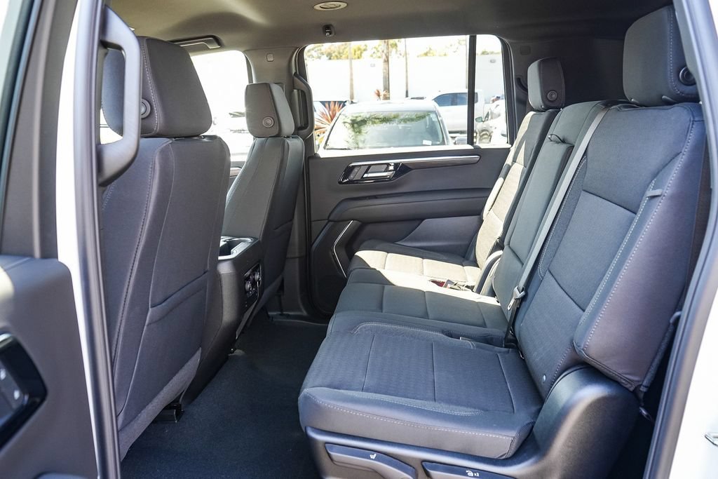 2026 Chevrolet Suburban LS - Photo 18